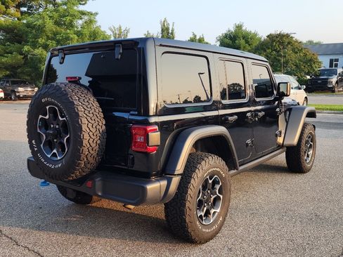 Used 2022 Jeep Wrangler Unlimited Rubicon 4xe w/ Cold Weather Group AWD/4WD image 7