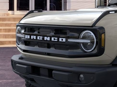 New 2026 Ford Bronco Outer Banks w/ Sasquatch Package AWD/4WD image 19