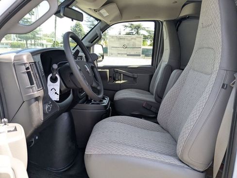 New 2026 GMC Savana 2500 w/ Driver Convenience Package RWD image 19