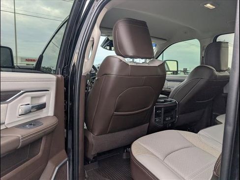 Used 2025 RAM 2500 Laramie image 16
