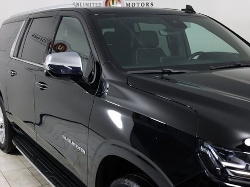 Used 2023 Chevrolet Suburban Premier w/ Advanced Technology Package image 39