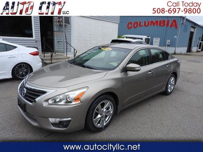 Used 2014 Nissan Altima 2.5 SL w/ Technology Package