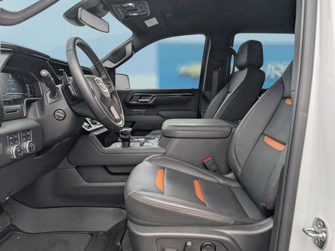 Used 2025 GMC Sierra 1500 AT4 w/ AT4 Preferred Package image 17