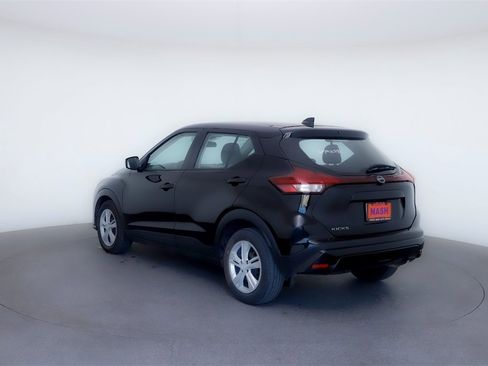 Used 2024 Nissan Kicks S image 4
