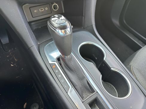 Used 2019 Chevrolet Equinox LT image 25