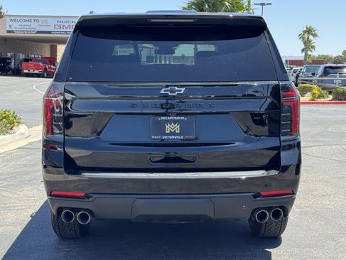 Used 2025 Chevrolet Suburban Z71 AWD/4WD image 5