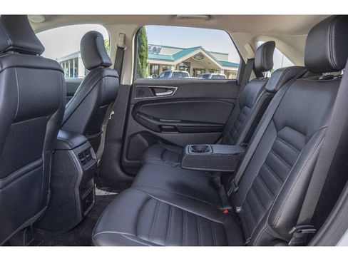 Used 2024 Ford Edge SEL AWD/4WD image 12