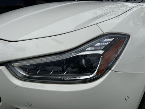 Used 2018 Maserati Ghibli GranSport RWD image 10