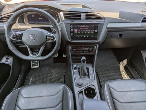 Certified 2024 Volkswagen Tiguan SEL R-Line image 16