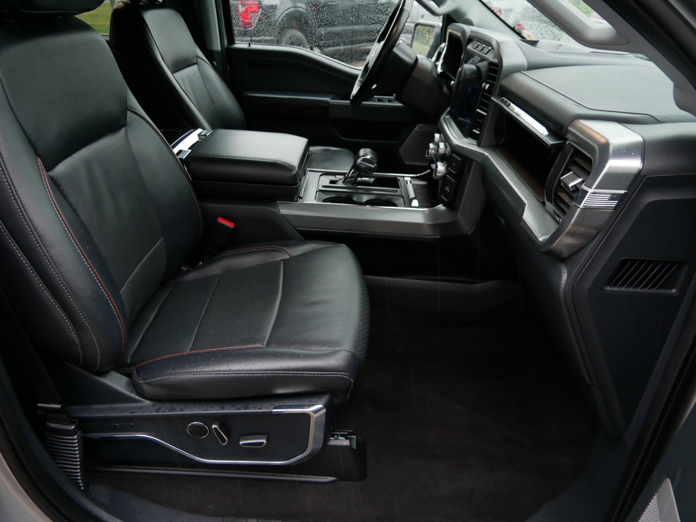 Used 2021 Ford F150 Lariat w/ Equipment Group 502A High AWD/4WD image 23