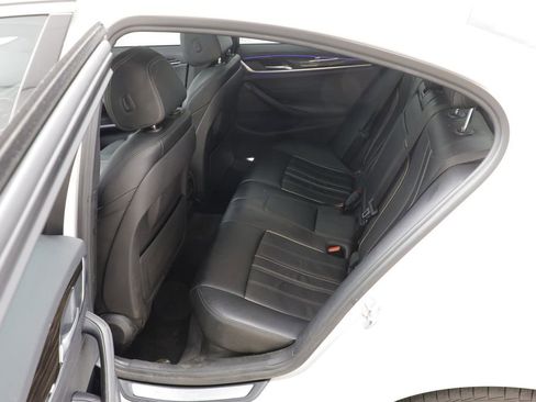 Used 2018 BMW 530e xDrive image 16