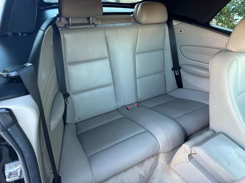 Used 2011 BMW 128i Convertible w/ Sport Pkg image 17