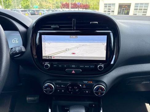 Used 2023 Kia Soul S FWD image 22