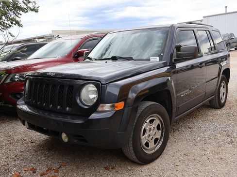 Used 2014 Jeep Patriot Sport AWD/4WD image 3