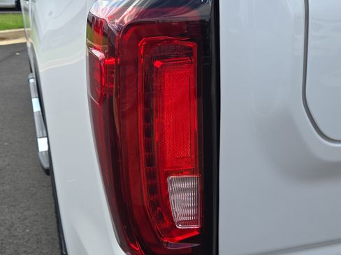 Used 2023 GMC Sierra 1500 SLT RWD image 12