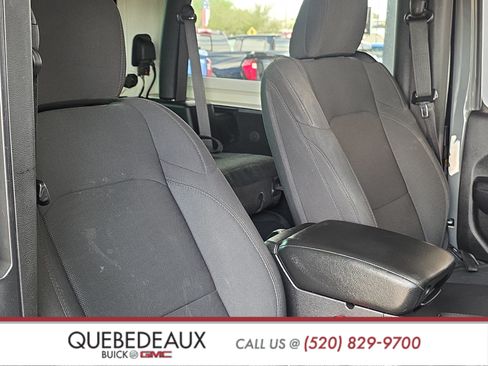 Used 2019 Jeep Wrangler Sport AWD/4WD image 26