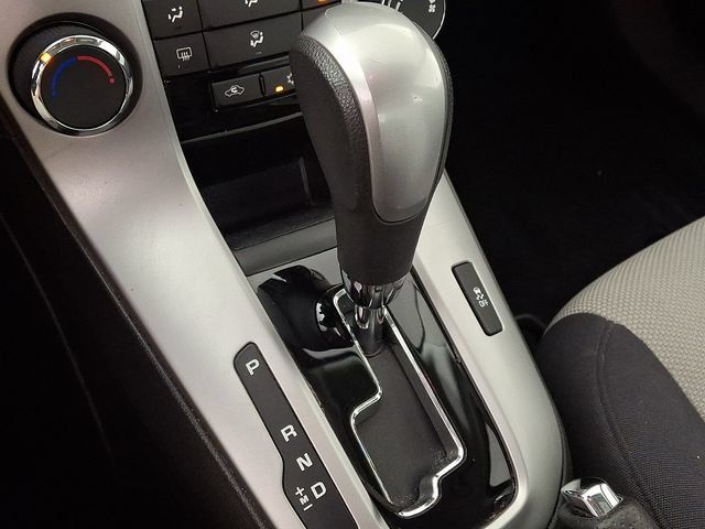 Used 2013 Chevrolet Cruze LS FWD image 15