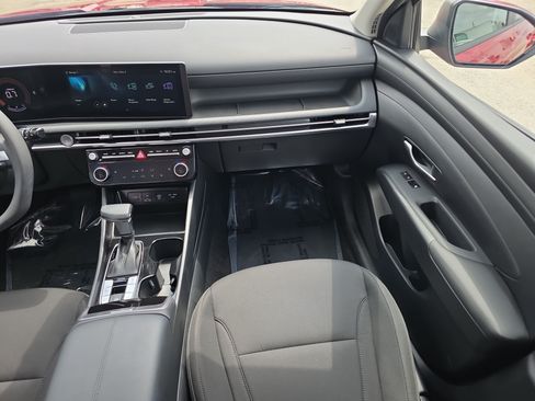 Used 2026 Hyundai Tucson SEL FWD image 17