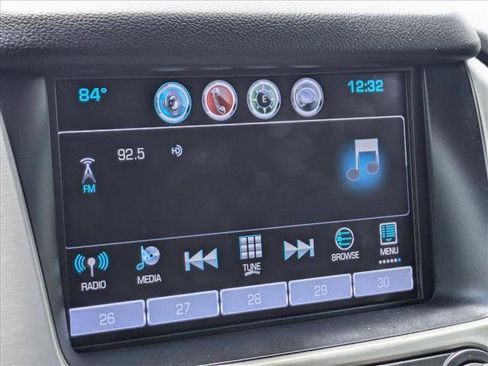 Used 2017 GMC Yukon SLT image 8