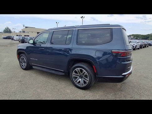 Certified 2023 Jeep Wagoneer Series II w/ Convenience Group I AWD/4WD image 6