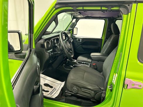 Used 2018 Jeep Wrangler Unlimited Sport S image 9