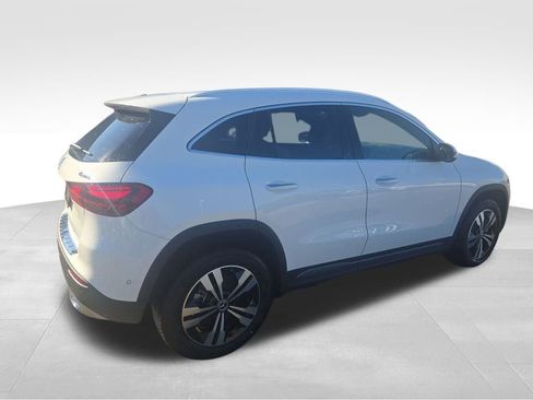 New 2026 Mercedes-Benz GLA 250 4MATIC image 5