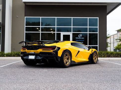 Used 2025 Lamborghini Revuelto AWD/4WD image 3