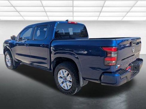 Used 2022 Nissan Frontier SV w/ Technology Package image 2