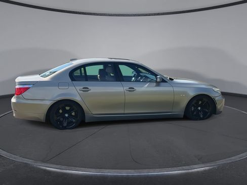 Used 2010 BMW 528i Sedan RWD image 9