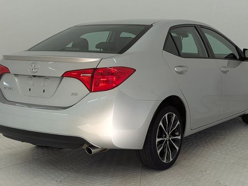 Used 2019 Toyota Corolla SE image 9