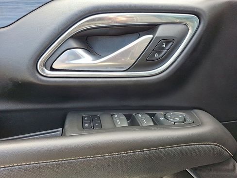 Used 2023 GMC Yukon SLT image 15