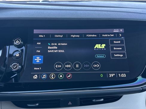 Used 2021 Buick Envision Avenir w/ Technology Package II image 4