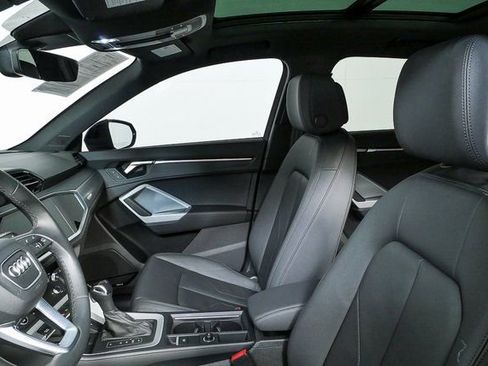 Used 2023 Audi Q3 2.0T Premium Plus w/ Premium Plus Package image 5
