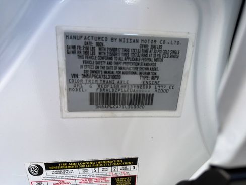 Certified 2025 Nissan Kicks SV FWD image 31