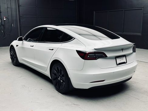 Used 2018 Tesla Model 3 Long Range RWD image 5