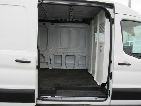Used 2023 Ford Transit 250 Medium Roof image 17