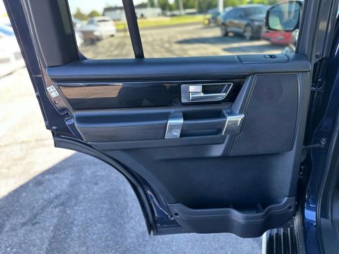 Used 2015 Land Rover LR4 HSE LUX image 24