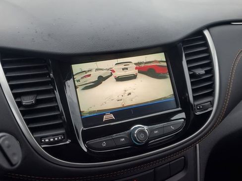 Certified 2022 Chevrolet Trax LT w/ Midnight Edition image 31