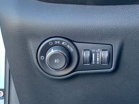 New 2026 Jeep Compass Limited image 29