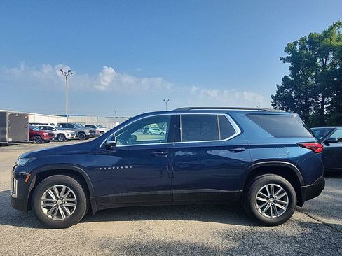 Used 2023 Chevrolet Traverse LT AWD/4WD image 2