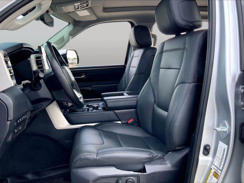 Used 2023 Toyota Tundra Limited w/ Power Package AWD/4WD image 8