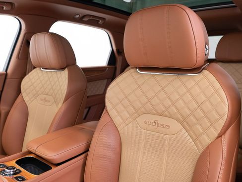 Certified 2021 Bentley Bentayga image 16