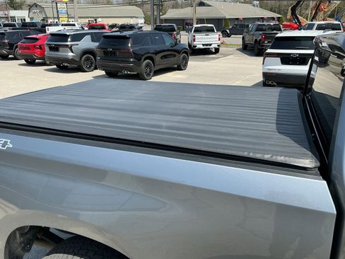 Certified 2021 Chevrolet Silverado 1500 Custom AWD/4WD image 4