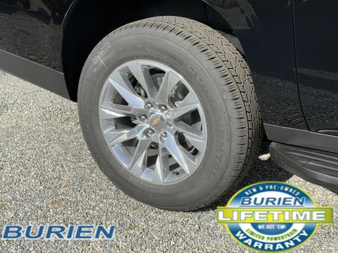 New 2026 Chevrolet Suburban Premier image 37