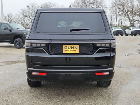 New 2026 Jeep Grand Wagoneer Limited w/ Premium Group II image 4
