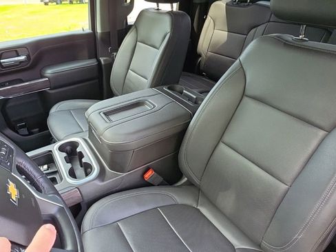 Used 2022 Chevrolet Silverado 2500 LTZ w/ LTZ Premium Package AWD/4WD image 29