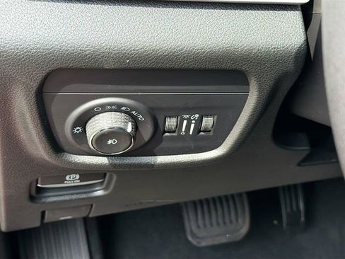 New 2026 Jeep Grand Cherokee L Limited AWD/4WD image 11