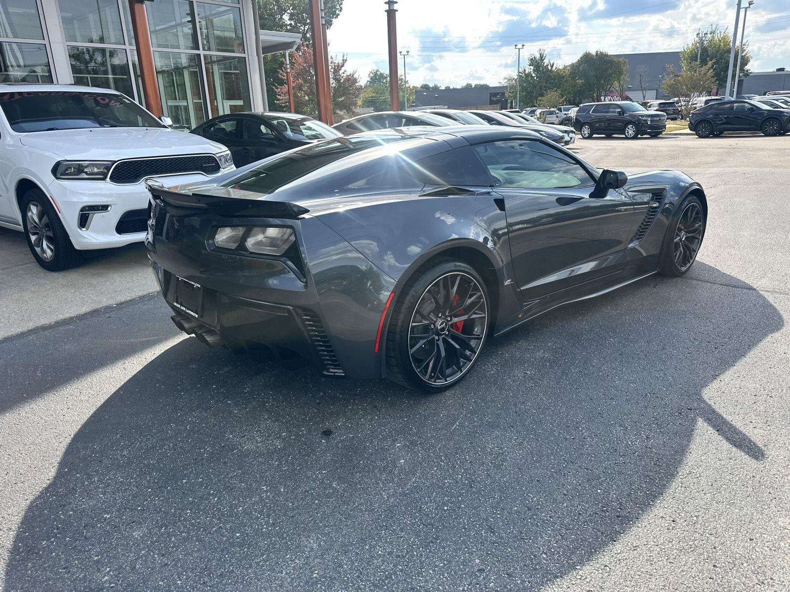 Used 2018 Chevrolet Corvette Z06 RWD image 3