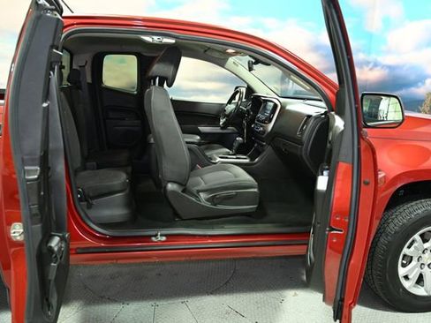 Used 2016 Chevrolet Colorado LT w/ LT Convenience Package image 57