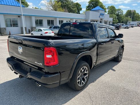 Used 2025 RAM 1500 Laramie w/ Sport Appearance Package AWD/4WD image 5